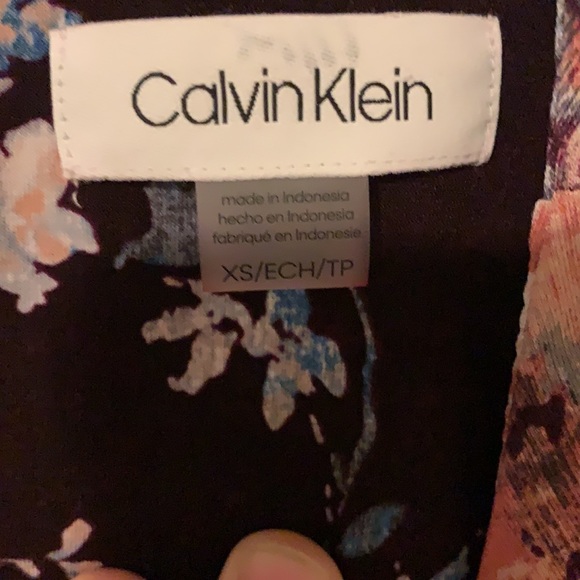 Calvin Klein Sleeveless Top Size XS - Picture 2 of 4